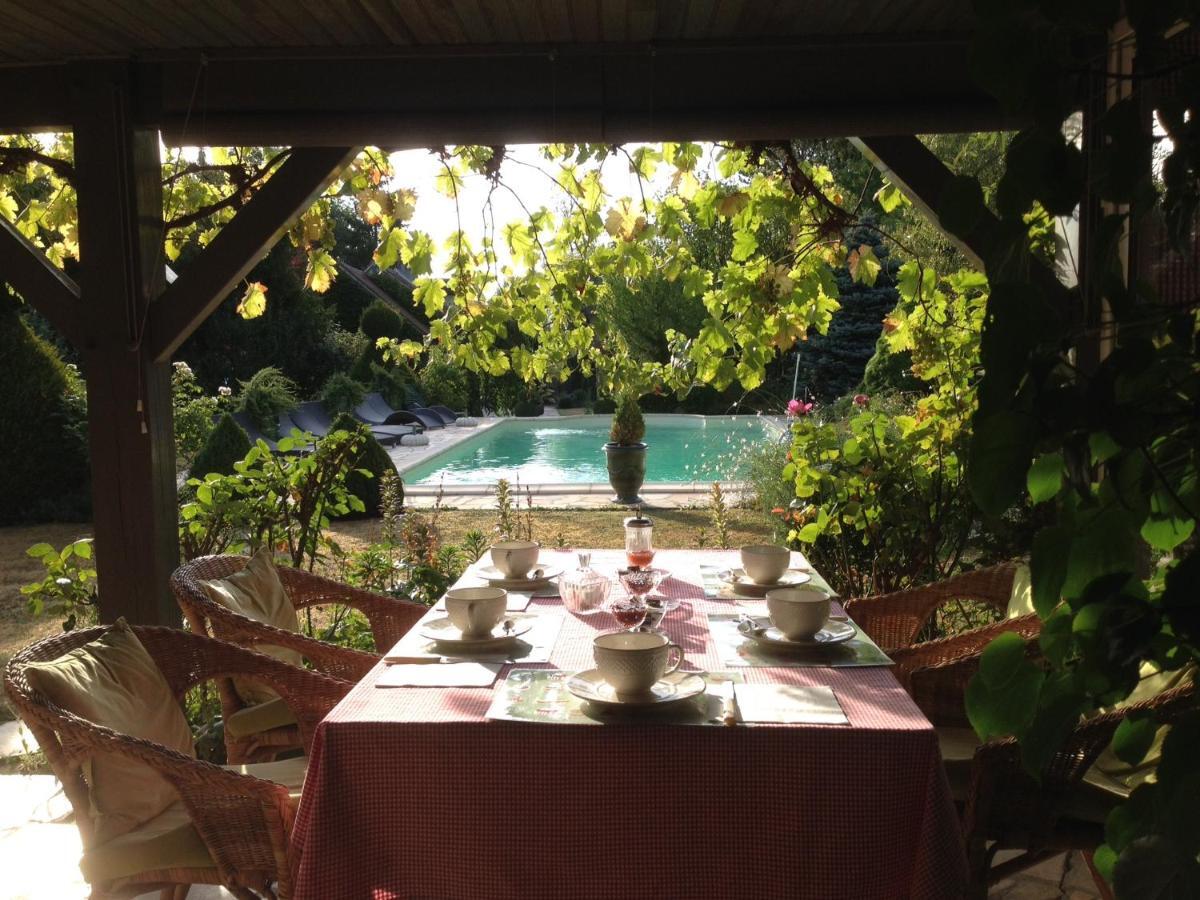 Hôtel La Grande Poterie à Coulandon Extérieur photo